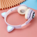 FM & MEMORY CARD SUPPORTED BLUETOOTH HEADPHONE - Image 3